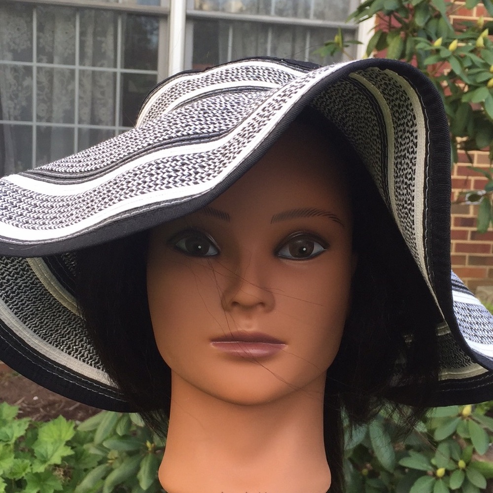 LAKE SHORE DRIVE HAT